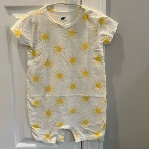 Like New Monica + Andy Sunshine Romper 🚭